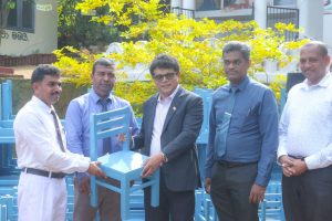 දිට්වා සුළි කුණාටුවෙන් හානි වුණු රුවන්වැල්ල ඇරෑපොලමුල්ල ප්රාථමික විද්යාලයට රාජ්ය දැව සංස්ථාවෙන් ඩෙස් පුටු පරිත්යාගයක් දිට්වා සුළි කුණාටුවෙන් හානි වුණු රුවන්වැල්ල ඇරෑපොලමුල්ල ප්රාථමික විද්යාලයට රාජ්ය දැව සංස්ථාවෙන් ඩෙස් පුටු පරිත්යාගයක්