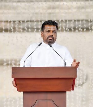 ශ්රී ලංකාව සාමයේ සහ මනුෂ්යත්වයේ දිවයින බවට පත් කරමු ලෝක සාමය පතා සිදු කෙරණු”එහිපස්සිකෝ” සාම පාගමනේ සමාප්ති රාජ්ය උත්සවය අමතමින් ජනපති කියයි ශ්රී ලංකාව සාමයේ සහ මනුෂ්යත්වයේ දිවයින බවට පත් කරමු ලෝක සාමය පතා සිදු කෙරණු”එහිපස්සිකෝ” සාම පාගමනේ සමාප්ති රාජ්ය උත්සවය අමතමින් ජනපති කියයි