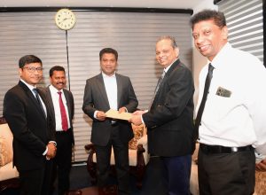 දැයේ දරුවන්ට දුම්කොළවලින් තොර අනාගතයක් හදන්න නව යෝජනාවක් සෞඛ්ය ඇමතිට භාරදෙයි දැයේ දරුවන්ට දුම්කොළවලින් තොර අනාගතයක් හදන්න නව යෝජනාවක් සෞඛ්ය ඇමතිට භාරදෙයි