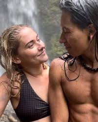 ඇමසන් කැලයෙන් ටාසන්ට හමුවූ ඕස්ට්‍රේලියාවේ සුරූපී කෙල්ල Jordan Hauenschild
