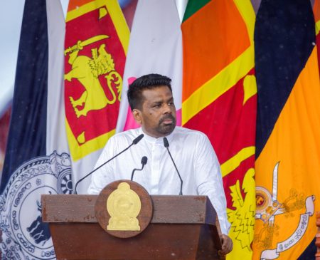 17වන ජාතික රණවිරු දිනය ජනපති ප්රධානත්වයෙන්අභිමානවත්ව සැමරේ… 17වන ජාතික රණවිරු දිනය ජනපති ප්රධානත්වයෙන්අභිමානවත්ව සැමරේ…