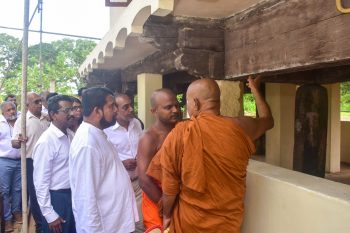 ‘දිට්වා’ කුණාටුවෙන් හානි වූ ටැම්පිට විහාරය යළි ගොඩනගයි