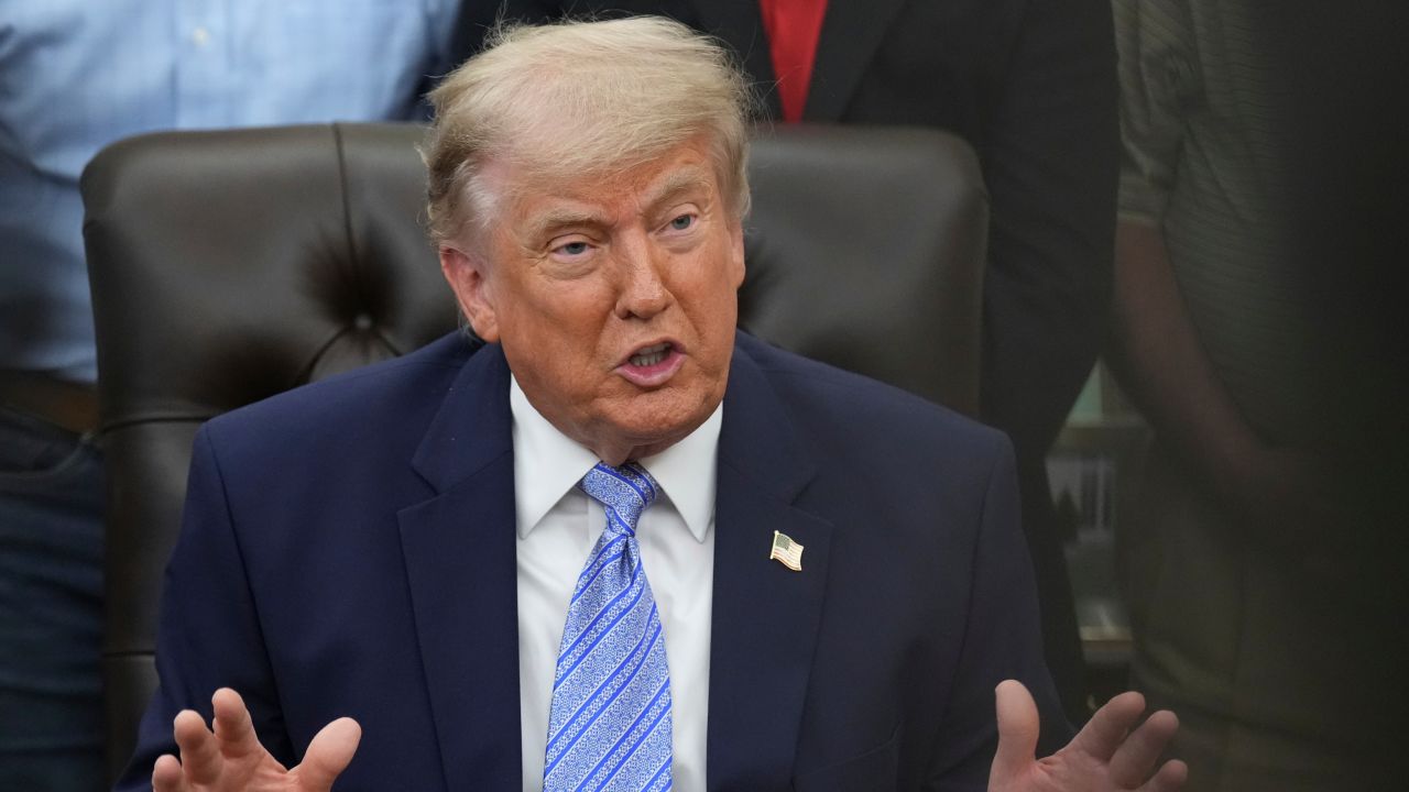Donald Trump කියුබාව දෙසට හැරෙයි? Raul Castroට එරෙහිව ඝාතන චෝදනා ඉදිරිපත් කරයි Donald Trump කියුබාව දෙසට හැරෙයි? Raul Castroට එරෙහිව ඝාතන චෝදනා ඉදිරිපත් කරයි