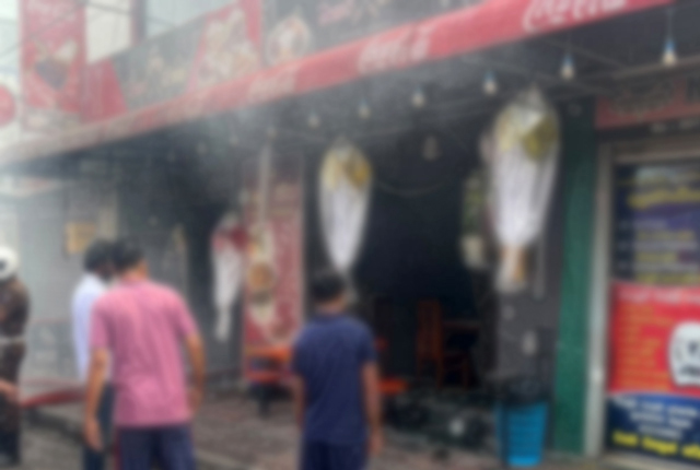 තලවතුගොඩ අවන්හලක ගින්නක්  සිව්දෙනෙකුට තුවාල