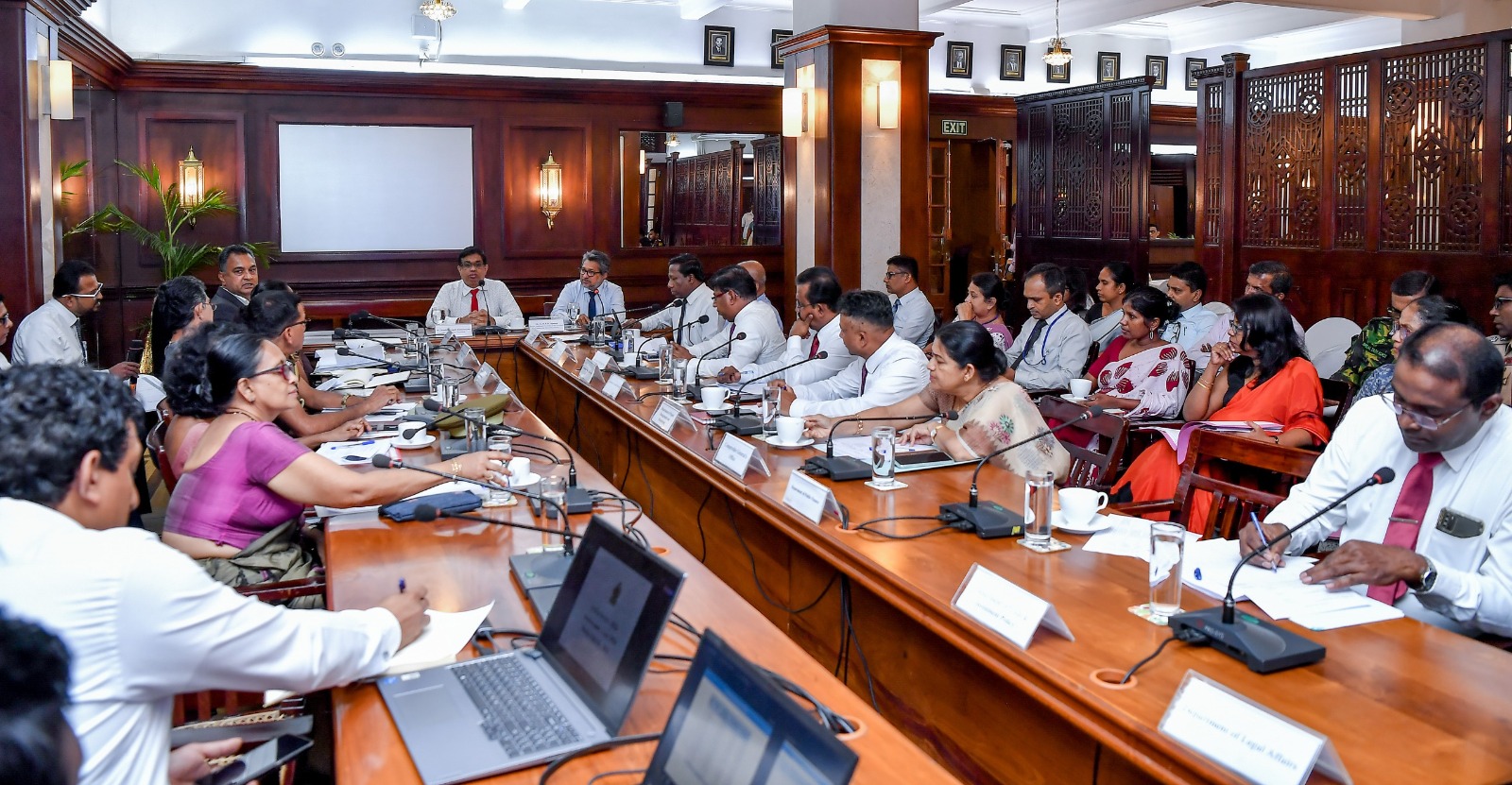 2026 අයවැය යෝජනා ක්රියාත්මක කිරීමේ ප්රගතිය ගැන විශේෂ සමාලෝචනයක් 2026 අයවැය යෝජනා ක්රියාත්මක කිරීමේ ප්රගතිය ගැන විශේෂ සමාලෝචනයක්