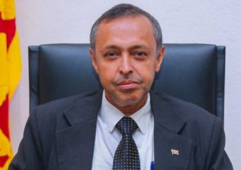 ප්රවාහන අමාත්යාංශ ලේකම් ධුරයෙන් මහාචාර්ය කපිල පෙරේරා ඉවත් වෙයි ප්රවාහන අමාත්යාංශ ලේකම් ධුරයෙන් මහාචාර්ය කපිල පෙරේරා ඉවත් වෙයි